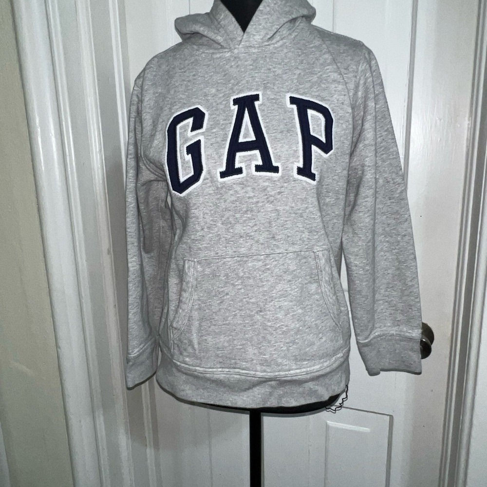 GAP Heather Gray Hoodie with Navy Logo boys size large 10‎